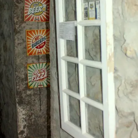 27 Guest house *